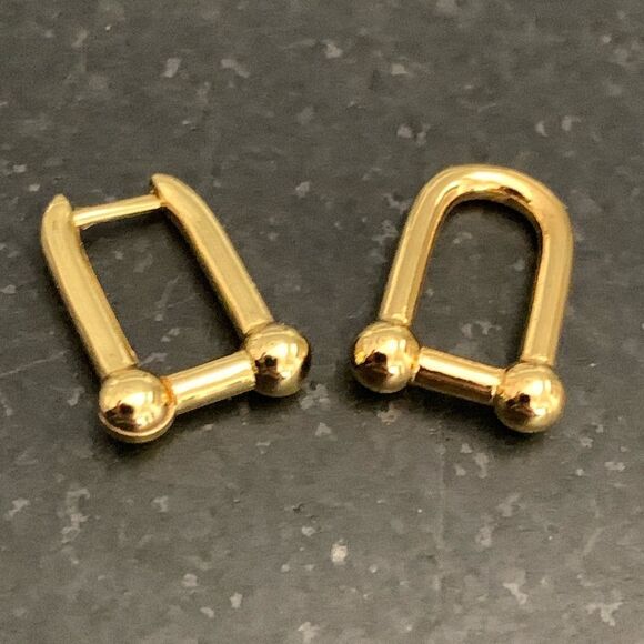 Men’s U-Link Chain Hoop Earrings in 14k Yellow Gold Vermeil - Edgy Hardware - Picture 4 of 9